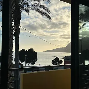 Amarelo Apartment Canical (Madeira)